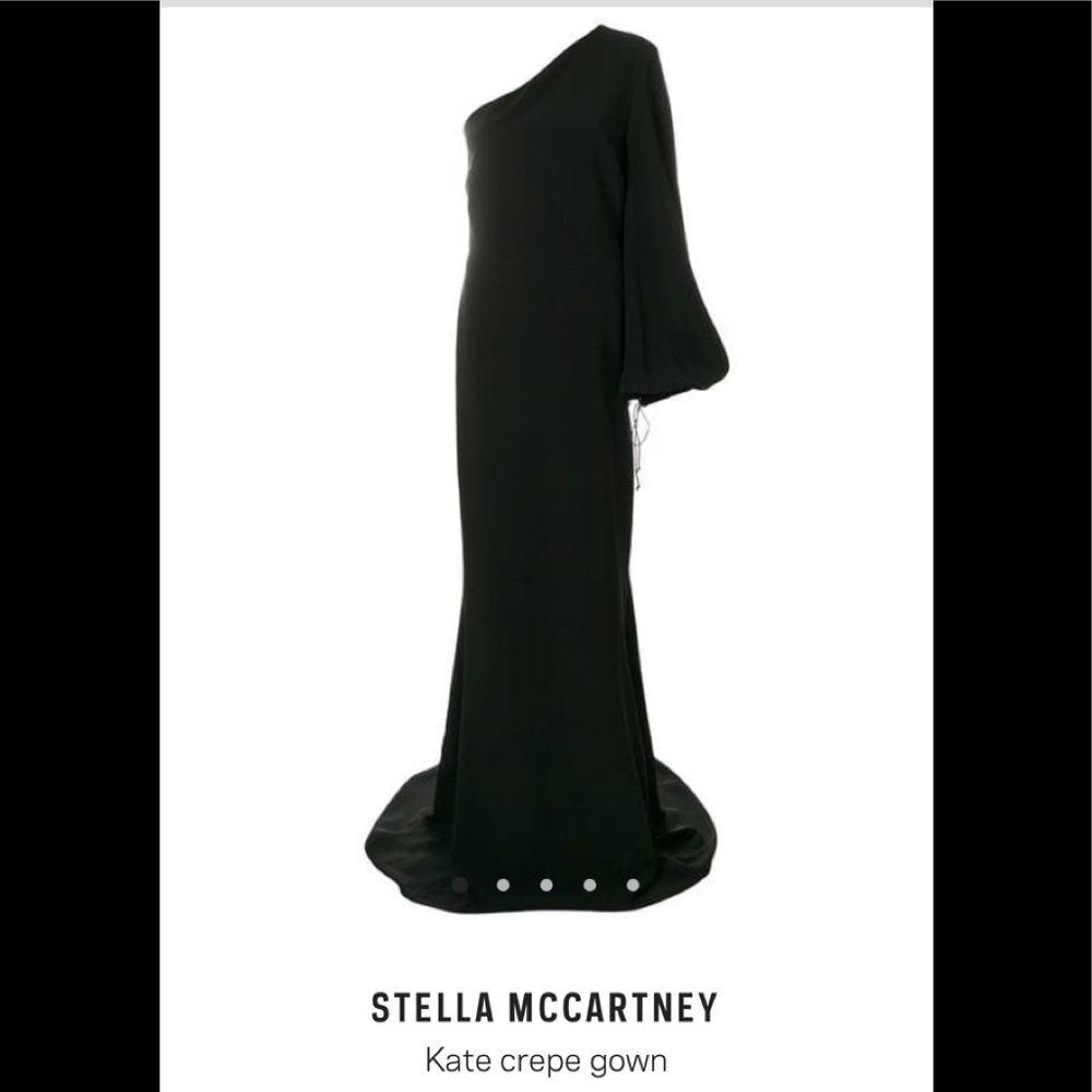 Stella McCartney Kate crepe one shoulder gown.